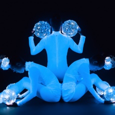 LIGHT & GYMNASTIC SHOW LIGHT & GYMNASTIC SHOW